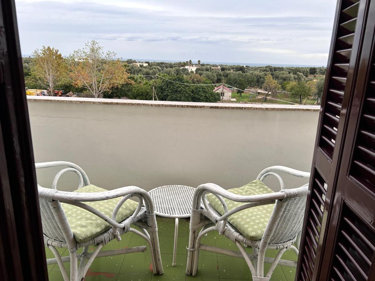 Casa Con Finestra Che Vede Il Mare Villa Fasano Luaran gambar